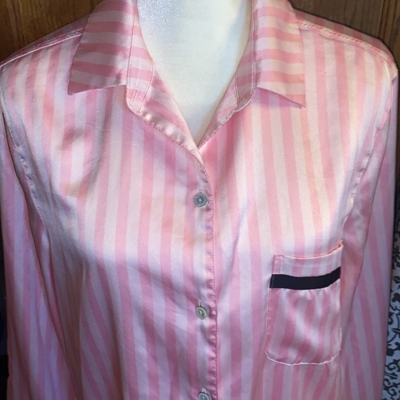 Victoria’s Secret Sleep Shirt - Picture 2 of 6